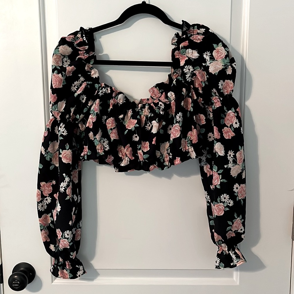 H&M Divided, floral peasant crop top, size M